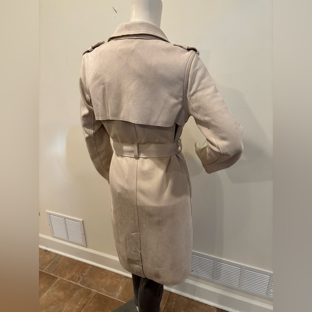 Tahari Light Beige Faux Leather Trench Coat with Waist Tie, Size Medium - Picture 8 of 16